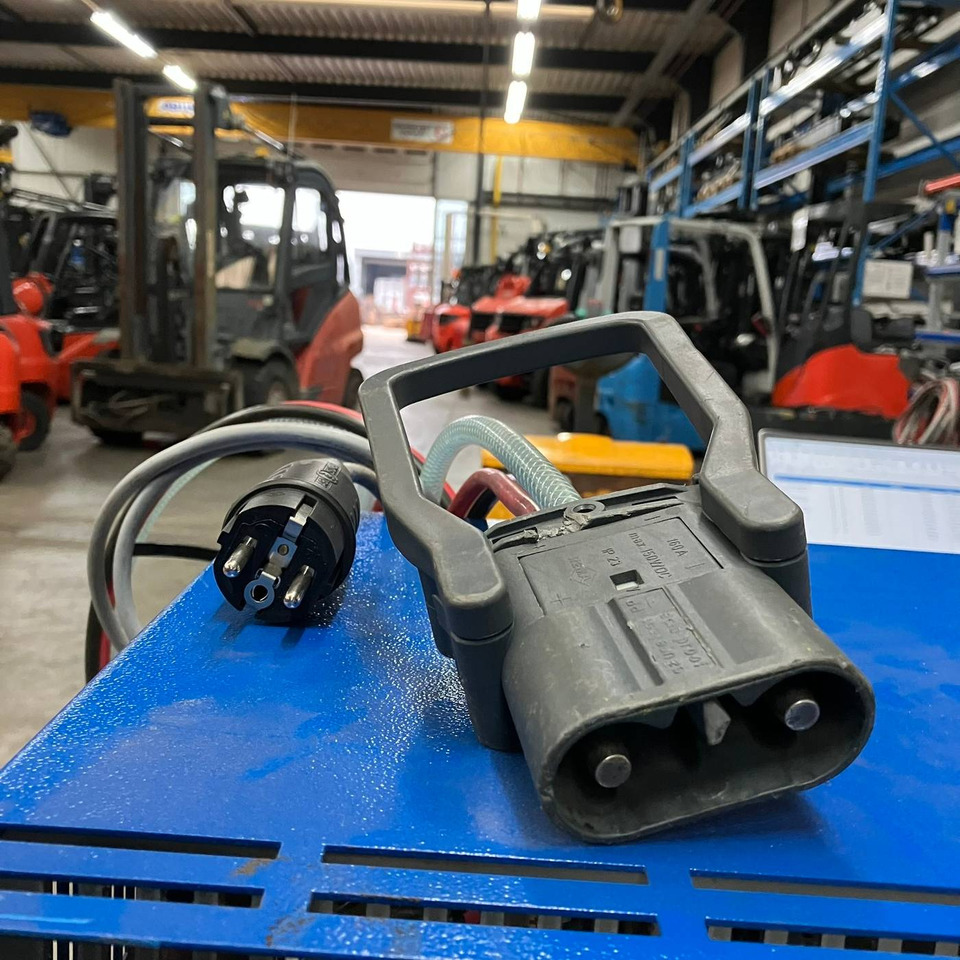 Hawker 24V/45A Motion Line - Запчасти для Погрузочно-разгрузочной техники: фото 4 Hawker 24V/45A Motion Line - Запчасти для Погрузочно-разгрузочной техники: фото 4