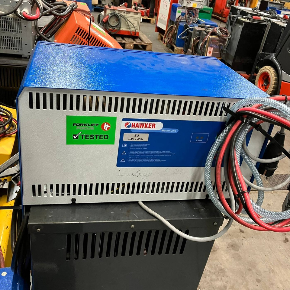 Hawker 24V/45A Motion Line - Запчасти для Погрузочно-разгрузочной техники: фото 1 Hawker 24V/45A Motion Line - Запчасти для Погрузочно-разгрузочной техники: фото 1