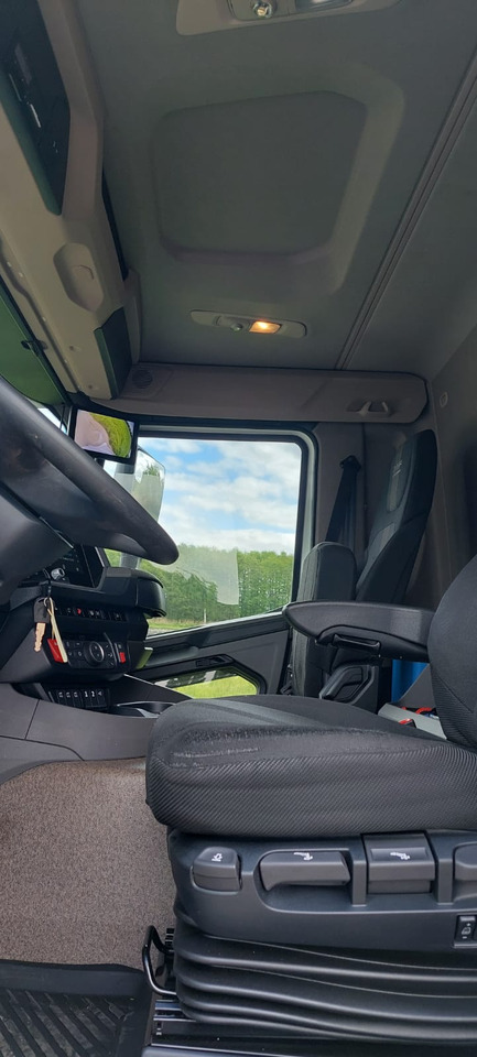 DAF XD300FA - Грузовик-цистерна: фото 3 DAF XD300FA - Грузовик-цистерна: фото 3