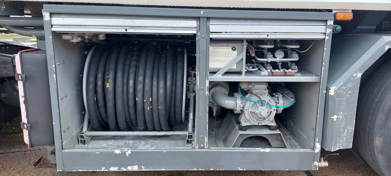 Полуприцеп-цистерна EKW: фото 11