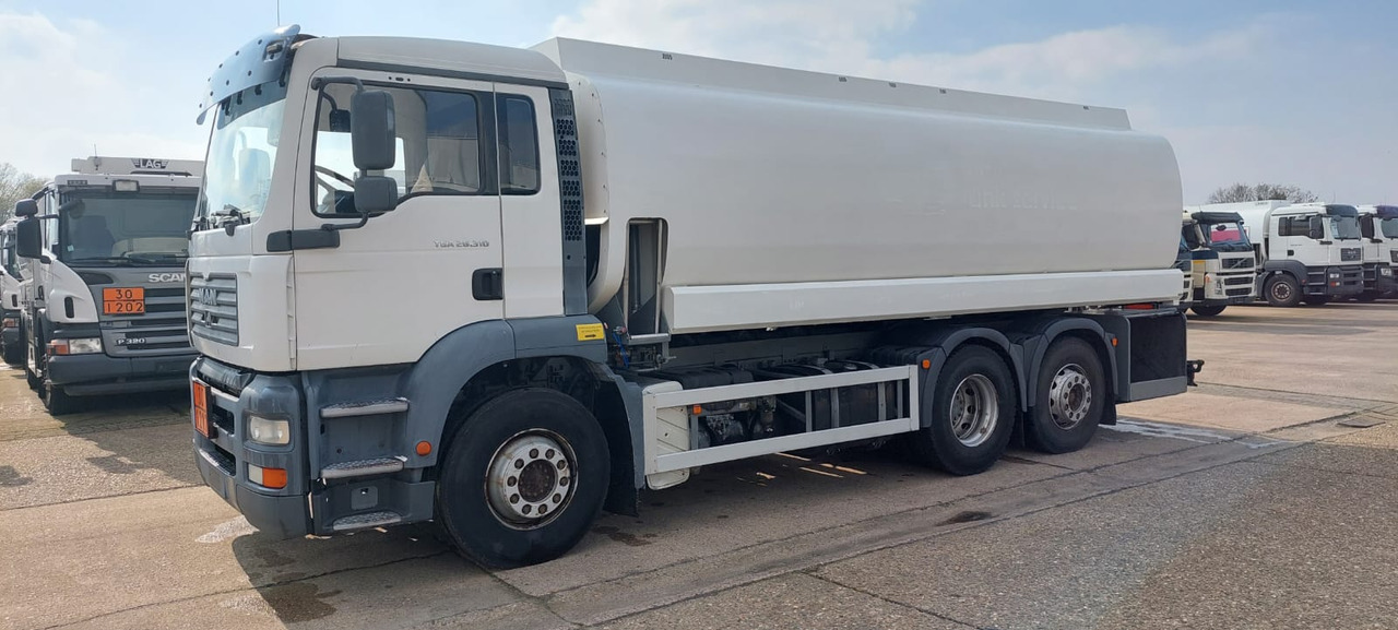 MAN HS 26 FNLC - Грузовик-цистерна: фото 1 MAN HS 26 FNLC - Грузовик-цистерна: фото 1