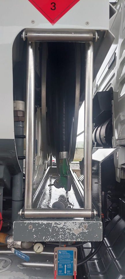 MAN TGS - Грузовик-цистерна: фото 2 MAN TGS - Грузовик-цистерна: фото 2