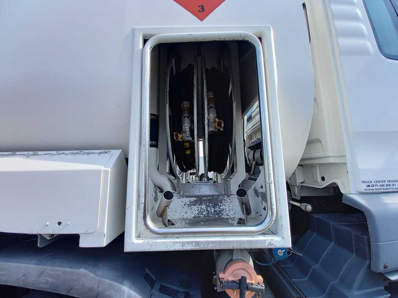 MAN TGS - Грузовик-цистерна: фото 2 MAN TGS - Грузовик-цистерна: фото 2