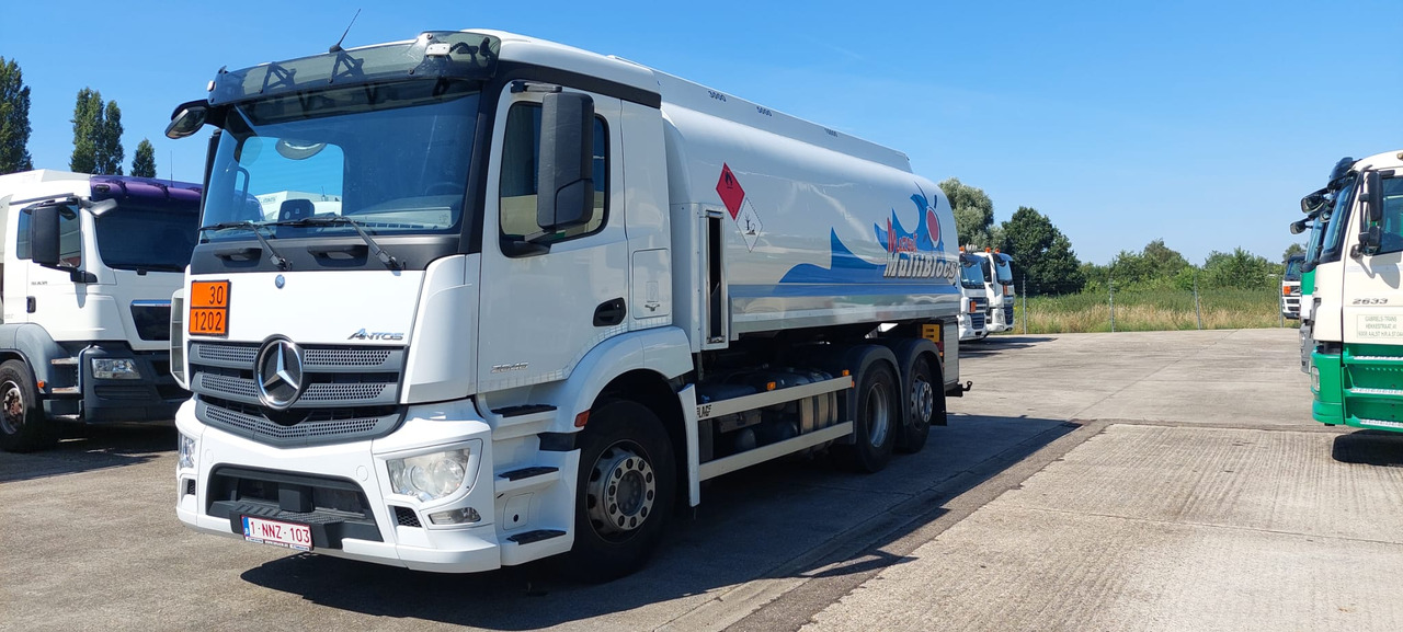 MERCEDES Antos - Грузовик-цистерна: фото 1 MERCEDES Antos - Грузовик-цистерна: фото 1