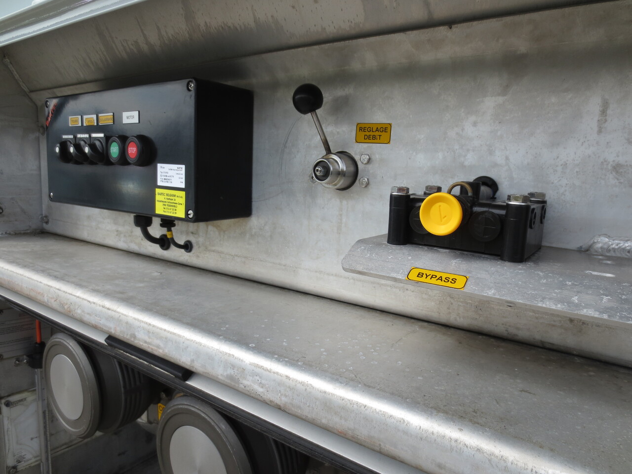 Renault Lander - Грузовик-цистерна: фото 3 Renault Lander - Грузовик-цистерна: фото 3