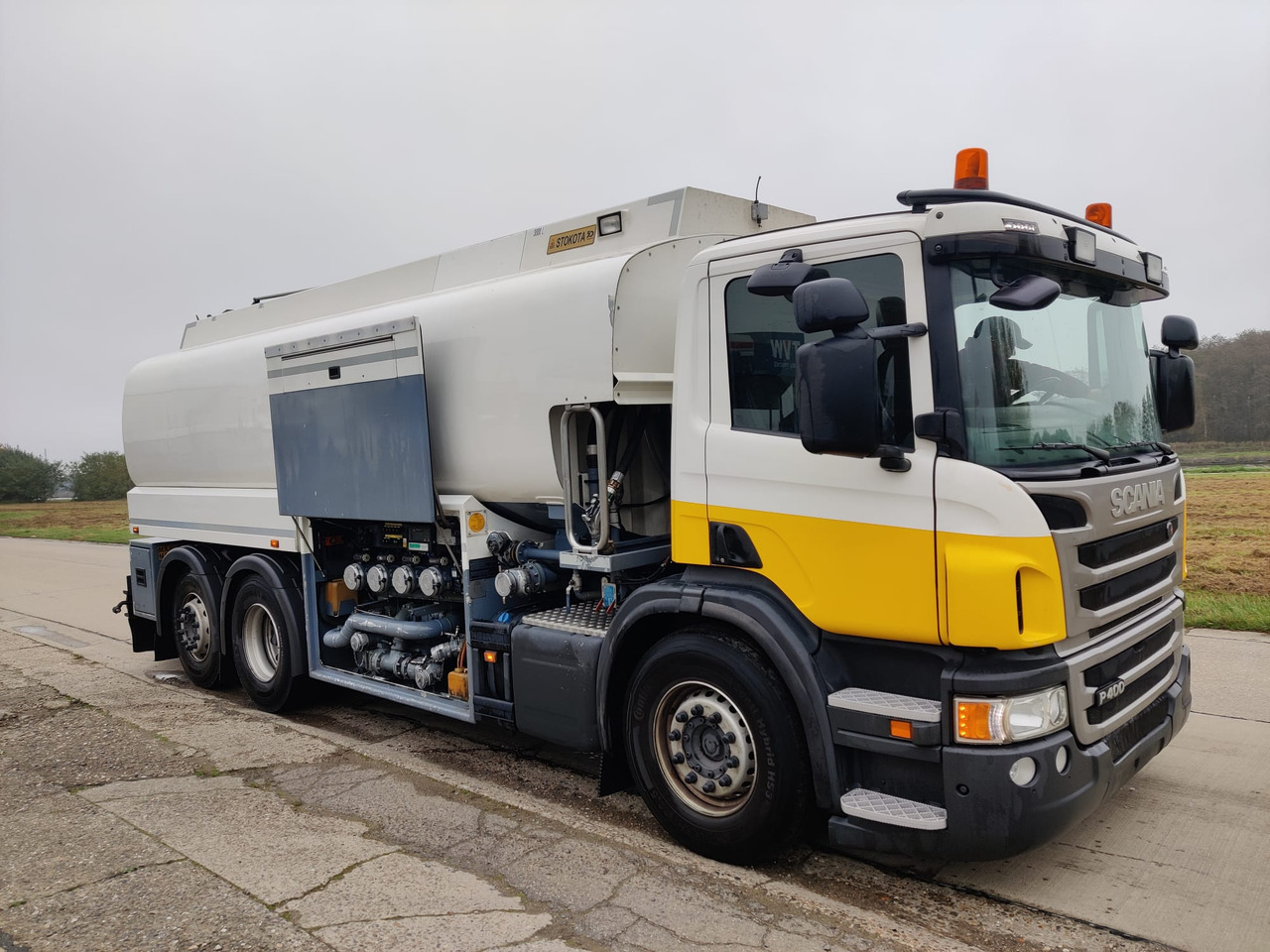 Грузовик-цистерна SCANIA P400: фото 5
