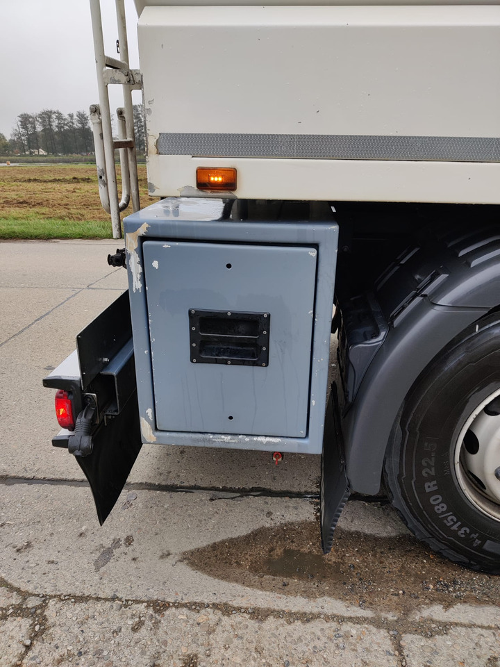 SCANIA P400 - Грузовик-цистерна: фото 4 SCANIA P400 - Грузовик-цистерна: фото 4