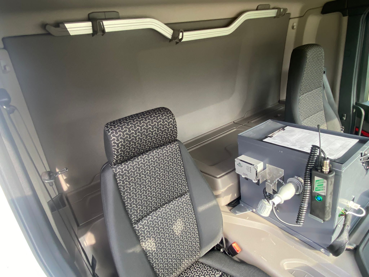 SCANIA P410 - Грузовик-цистерна: фото 4 SCANIA P410 - Грузовик-цистерна: фото 4