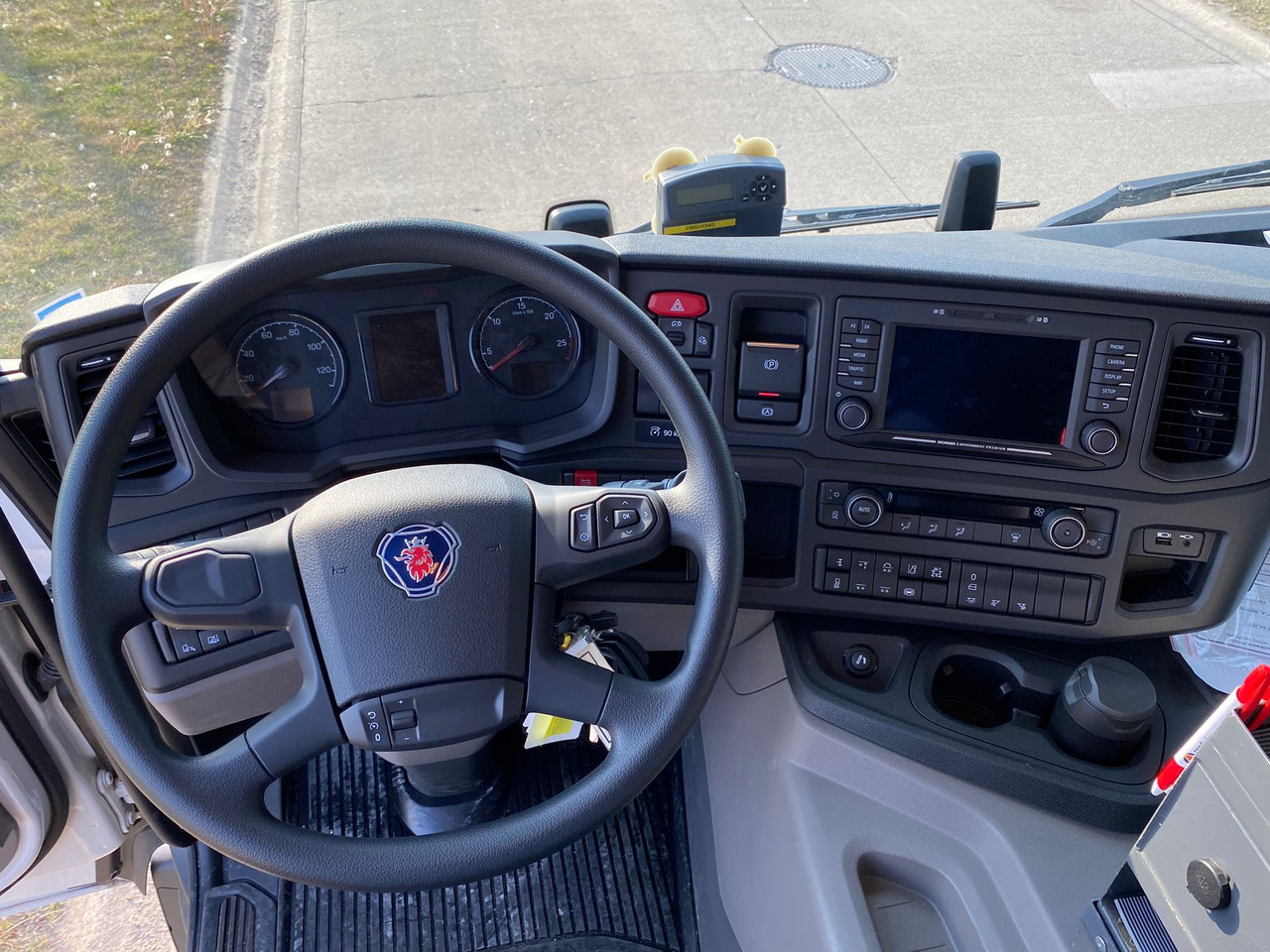 SCANIA P410 - Грузовик-цистерна: фото 3 SCANIA P410 - Грузовик-цистерна: фото 3