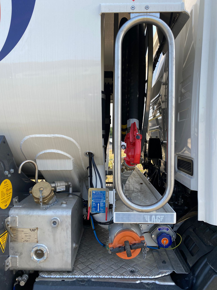 SCANIA P410 - Грузовик-цистерна: фото 2 SCANIA P410 - Грузовик-цистерна: фото 2