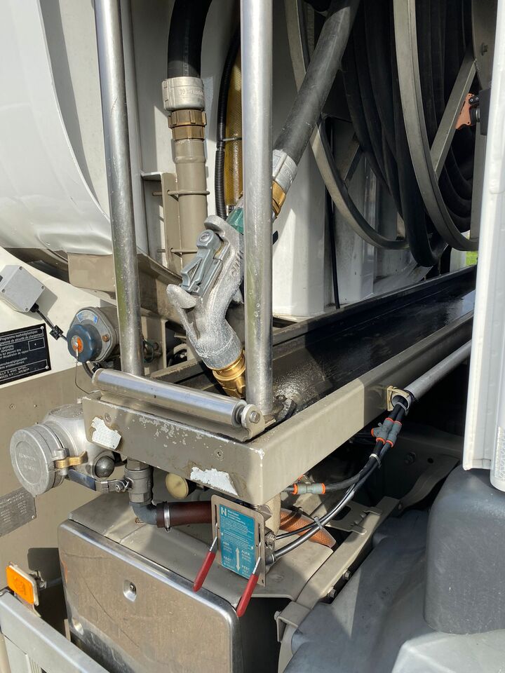 VOLVO FM - Грузовик-цистерна: фото 2 VOLVO FM - Грузовик-цистерна: фото 2