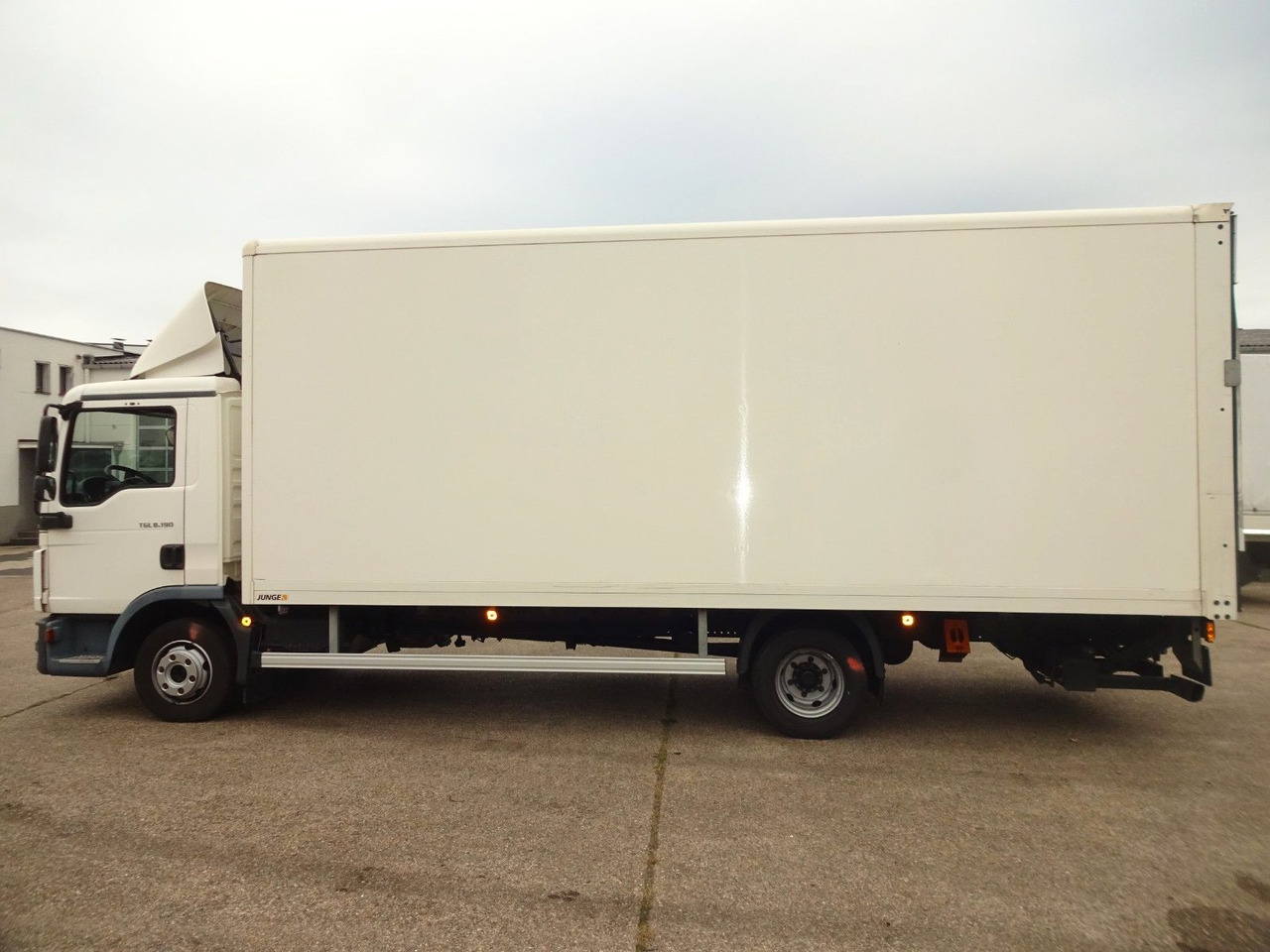 MAN TGL 8.190, LBW, Luft, Tempomat, Standheizung - Фургон с закрытым кузовом: фото 4 MAN TGL 8.190, LBW, Luft, Tempomat, Standheizung - Фургон с закрытым кузовом: фото 4