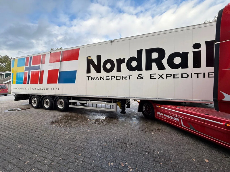 Kraker 2X K-Force 92m3 Alcoa SAF Tyrepilot Liftas 8MM Cargo Floor - Полуприцеп с подвижным полом: фото 5 Kraker 2X K-Force 92m3 Alcoa SAF Tyrepilot Liftas 8MM Cargo Floor - Полуприцеп с подвижным полом: фото 5