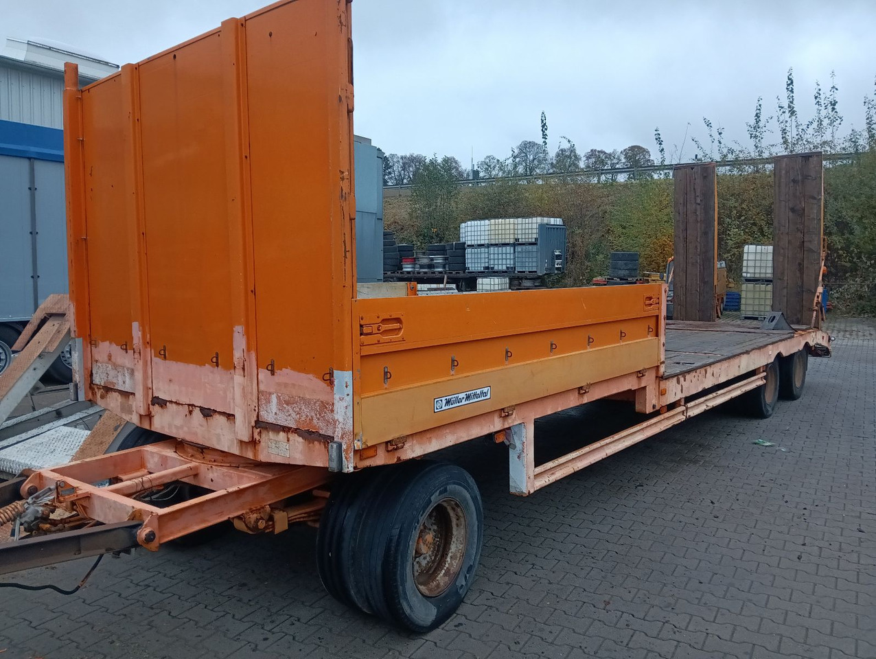 Müller-Mitteltal T 3 9,55m 0,90m Rampen, Bordwand vorne ABS SAF - Низкорамный прицеп: фото 2 Müller-Mitteltal T 3 9,55m 0,90m Rampen, Bordwand vorne ABS SAF - Низкорамный прицеп: фото 2