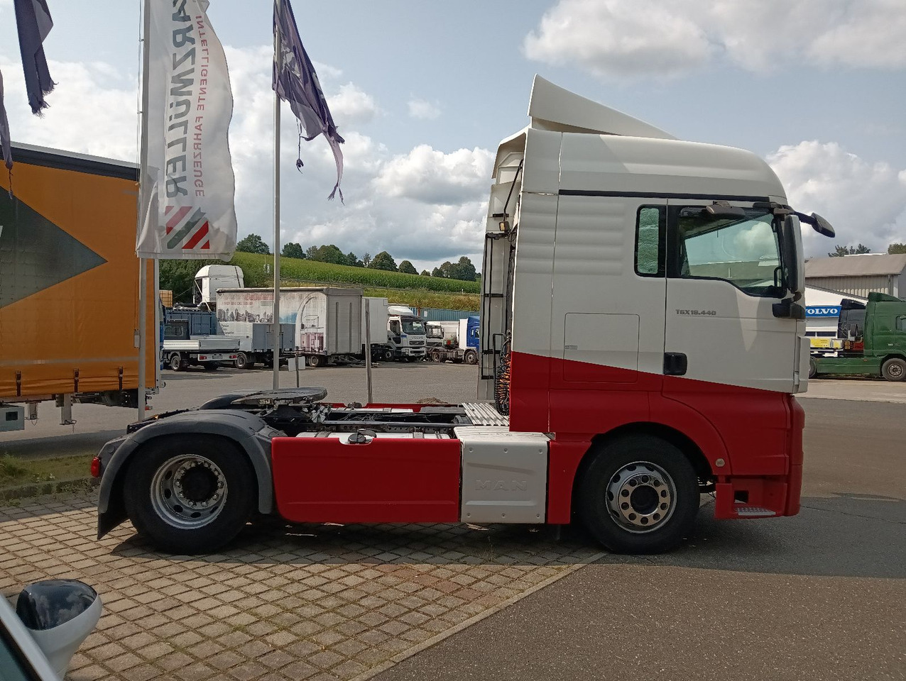 MAN TGX 18:440 BLS INTARDER Vollspoiler Reifen70-90% MAN TGX 18:440 BLS INTARDER Vollspoiler Reifen70-90% - Тягач: фото 3 MAN TGX 18:440 BLS INTARDER Vollspoiler Reifen70-90% MAN TGX 18:440 BLS INTARDER Vollspoiler Reifen70-90% - Тягач: фото 3