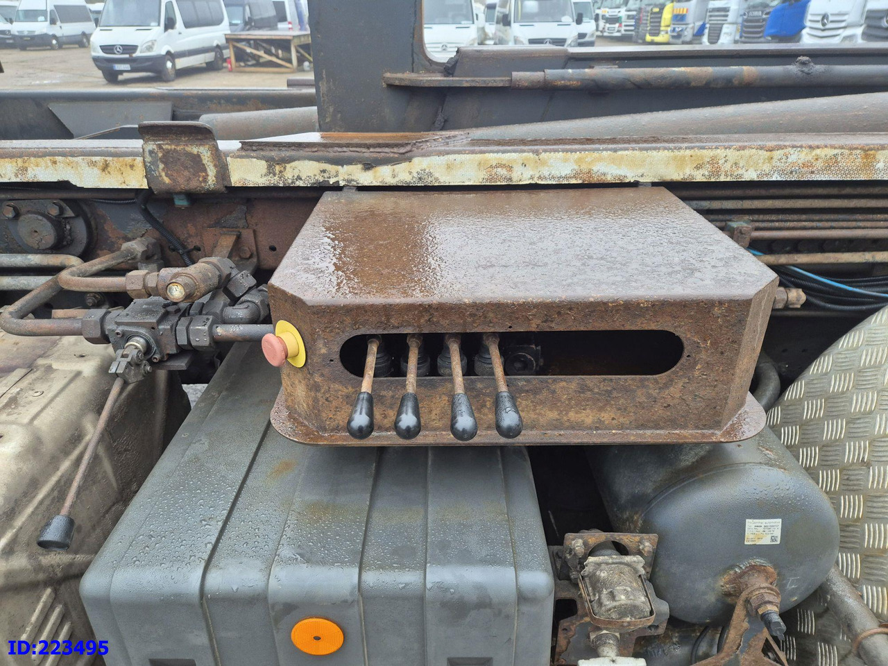 Крюковой мультилифт IVECO Stralis AT350 8x4 -Full steel - Steering axle: фото 11