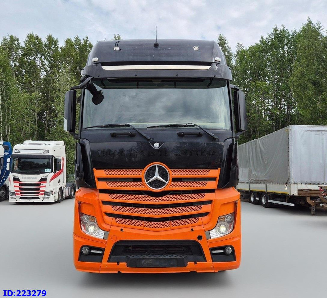 MERCEDES-BENZ Actros 3563 8×4 ( Steering axle) - Грузовик-шасси: фото 2 MERCEDES-BENZ Actros 3563 8×4 ( Steering axle) - Грузовик-шасси: фото 2