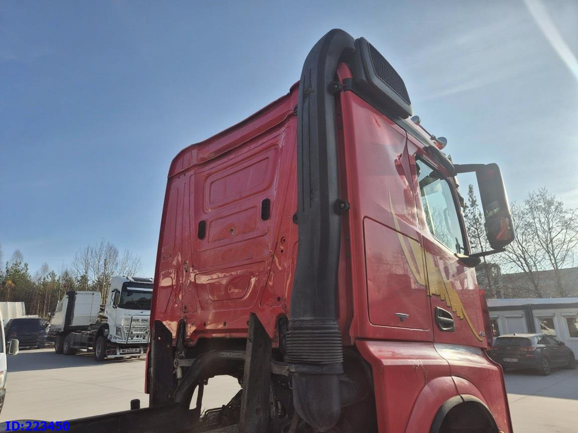 MERCEDES-BENZ Arocs 4163 8x4 FULL STEEL (Engine defect) - Грузовик-шасси: фото 5 MERCEDES-BENZ Arocs 4163 8x4 FULL STEEL (Engine defect) - Грузовик-шасси: фото 5