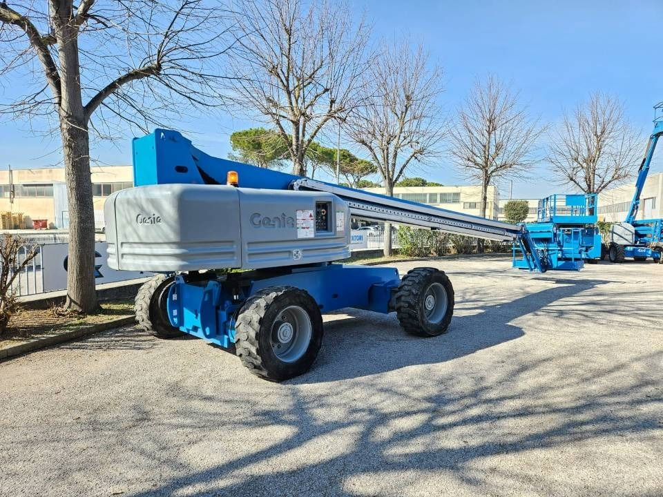 Телескопический подъемник Genie S 85 4WD: фото 11 Телескопический подъемник Genie S 85 4WD: фото 11