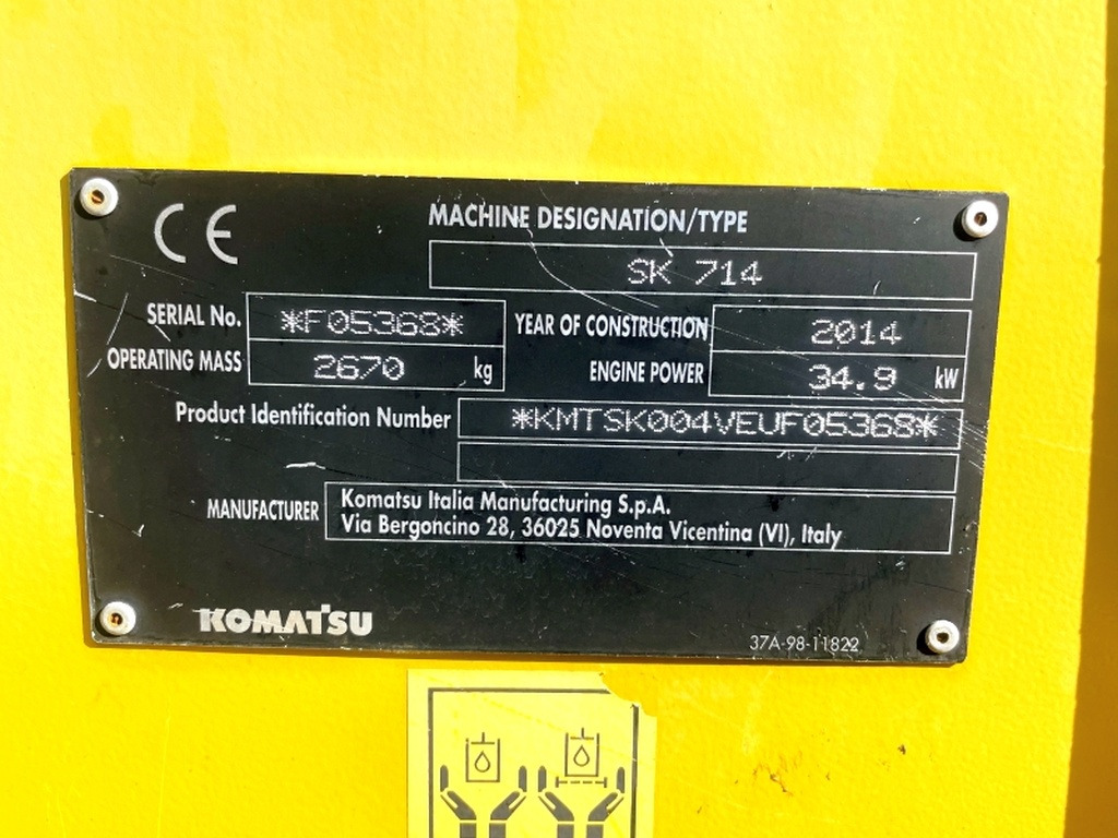 Komatsu SK714 (4077) - Мини-погрузчик с бортовым поворотом: фото 3 Komatsu SK714 (4077) - Мини-погрузчик с бортовым поворотом: фото 3