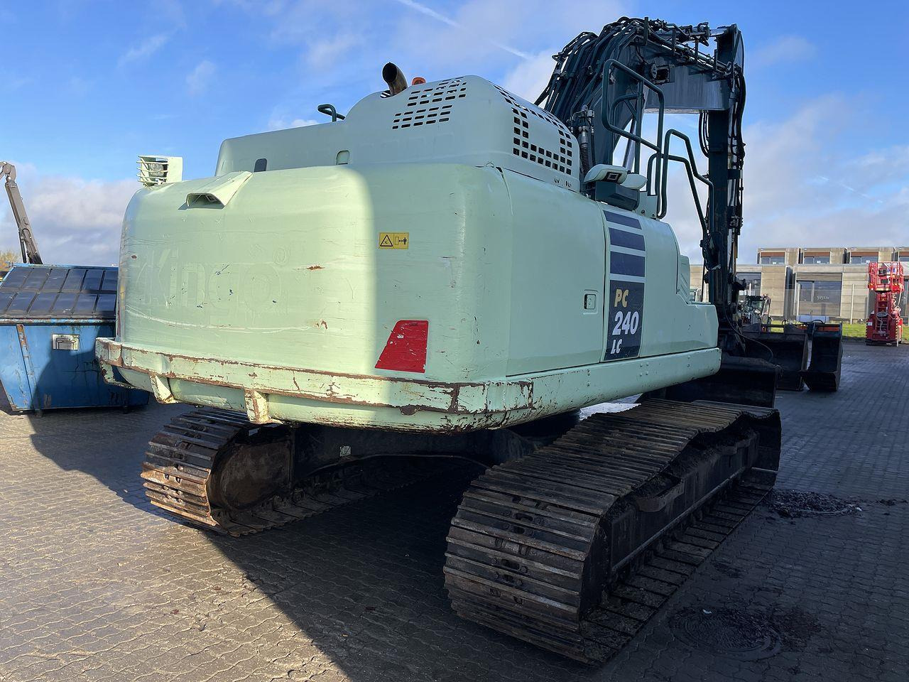 Komatsu PC240LCD-11 - Гусеничный экскаватор: фото 4 Komatsu PC240LCD-11 - Гусеничный экскаватор: фото 4