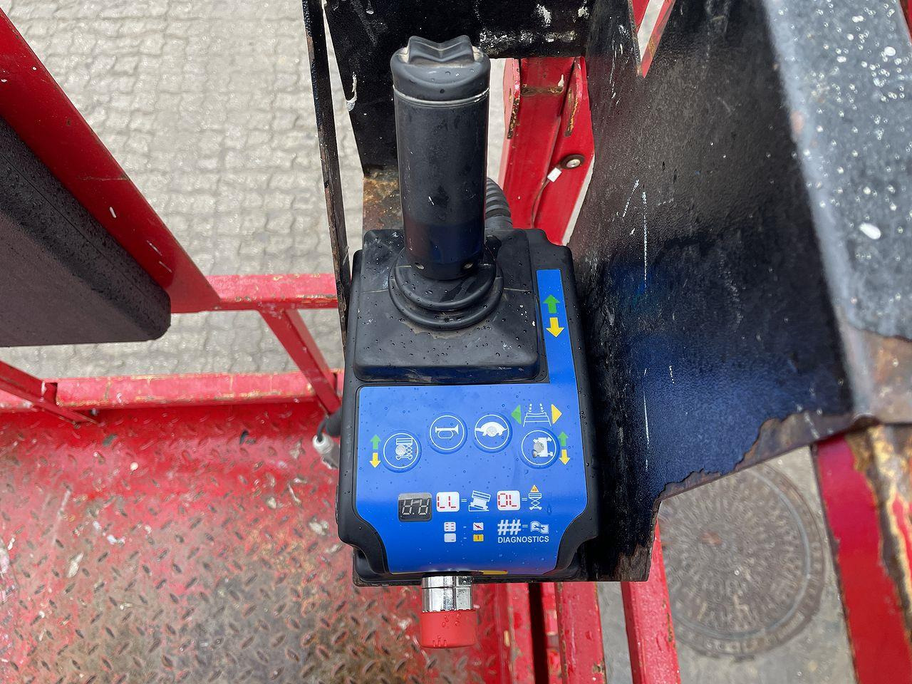 Mantall XE160W - Ножничный подъемник: фото 3 Mantall XE160W - Ножничный подъемник: фото 3