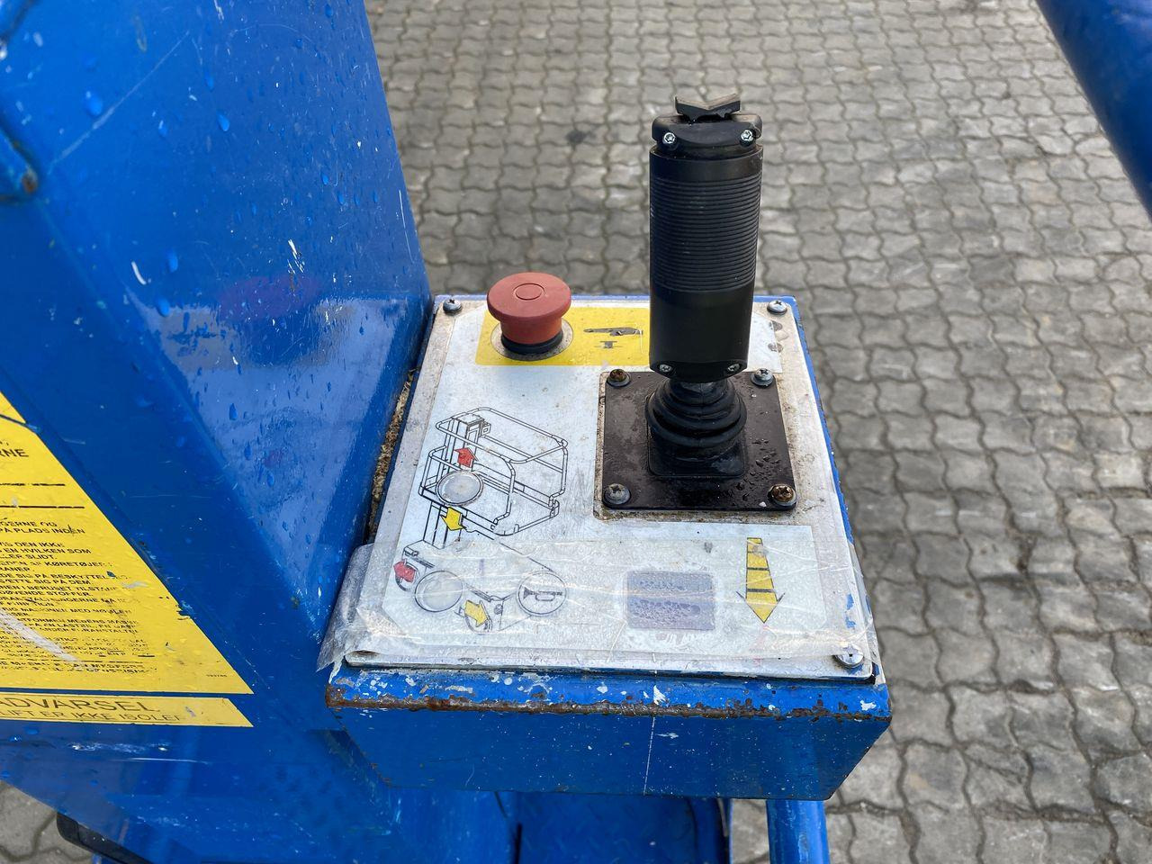 Snorkel TM12 - Вертикальный мачтовый подъемник: фото 3 Snorkel TM12 - Вертикальный мачтовый подъемник: фото 3