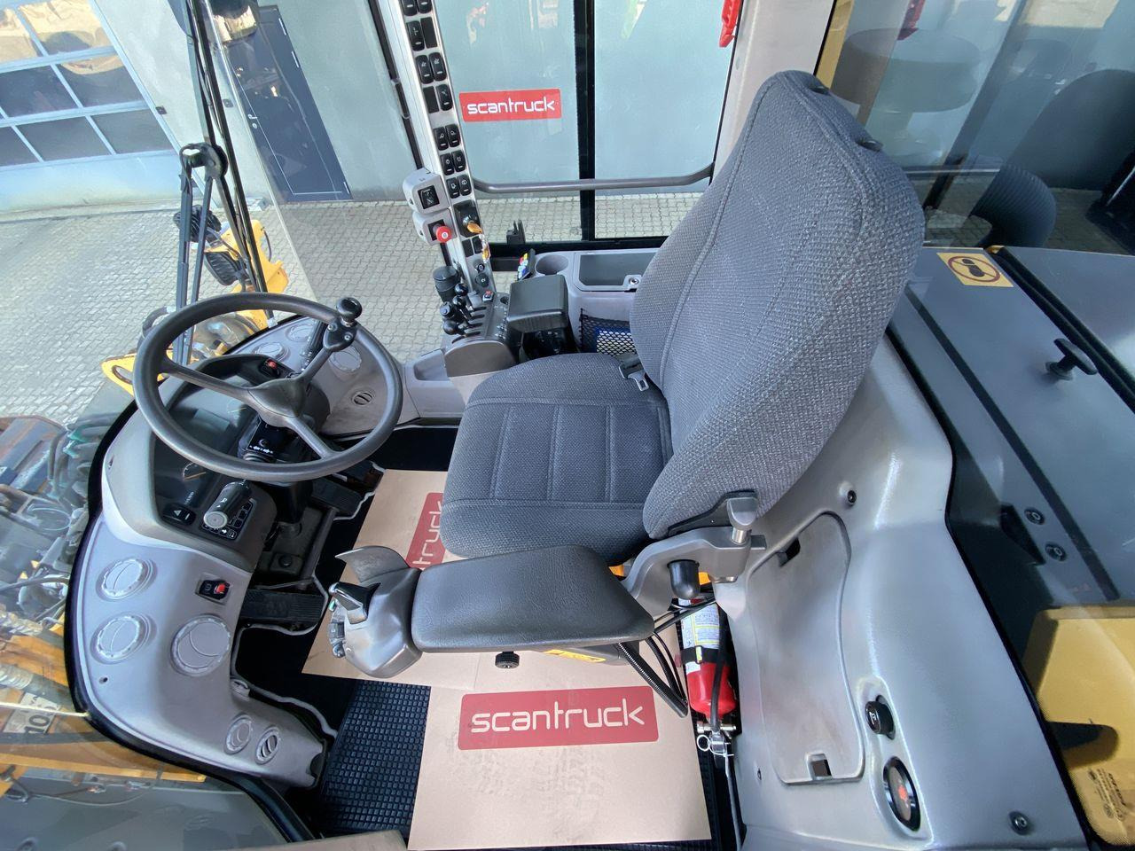 Volvo L60G - Колёсный погрузчик: фото 3 Volvo L60G - Колёсный погрузчик: фото 3