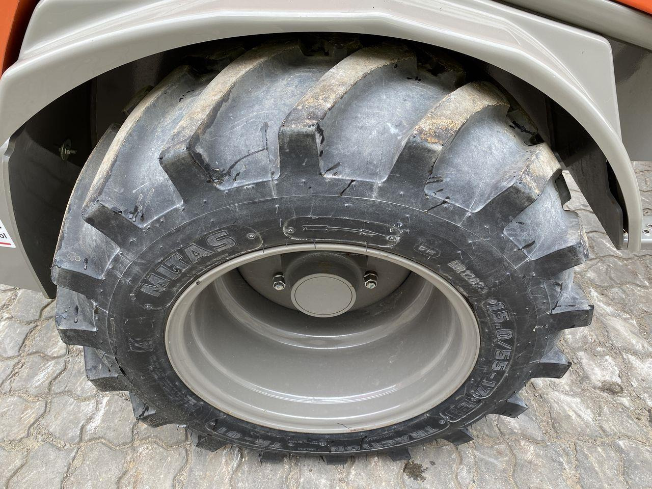 Компактный фронтальный погрузчик Weycor AR320 Cab: фото 7 Компактный фронтальный погрузчик Weycor AR320 Cab: фото 7