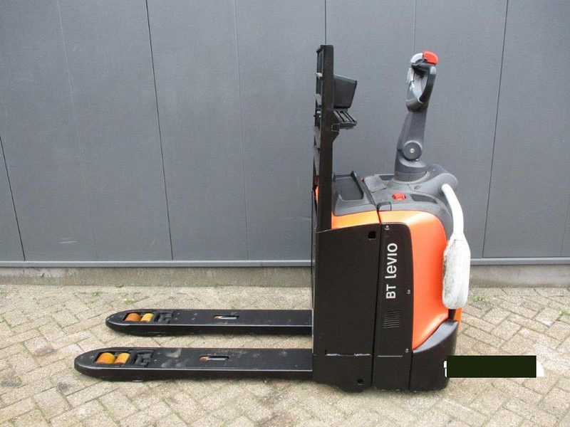 Toyota LPE 200 - Тележка: фото 1 Toyota LPE 200 - Тележка: фото 1