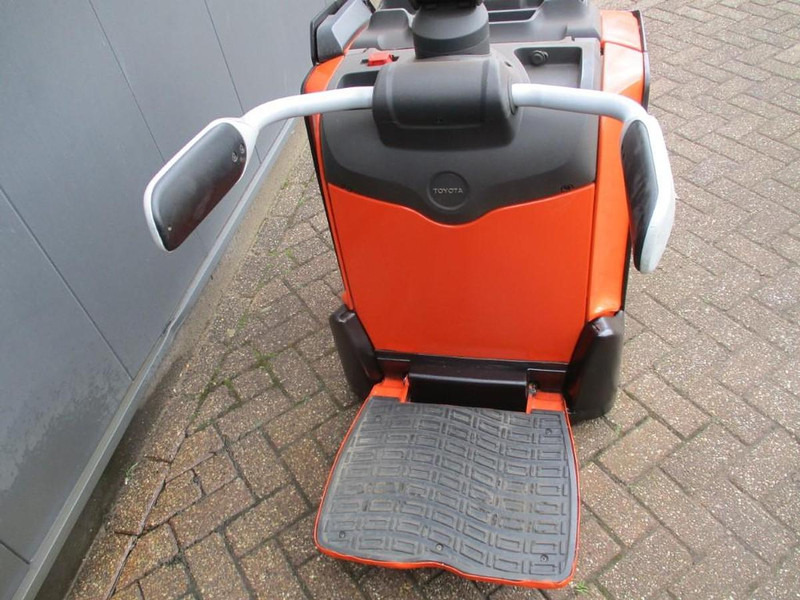 Тележка Toyota LPE 200: фото 8