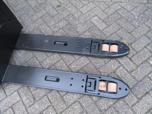 Toyota LPE 250 - Тележка: фото 4 Toyota LPE 250 - Тележка: фото 4