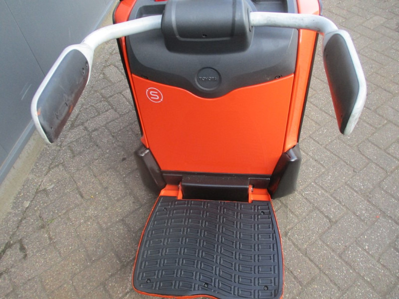 Toyota LPE 250 - Тележка: фото 5 Toyota LPE 250 - Тележка: фото 5