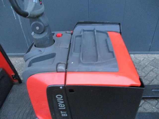 Toyota LPE 250 - Тележка: фото 3 Toyota LPE 250 - Тележка: фото 3