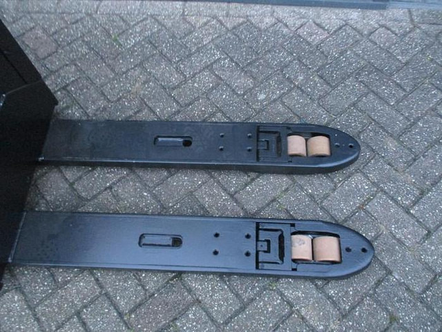 Toyota LPE 250 - Тележка: фото 2 Toyota LPE 250 - Тележка: фото 2