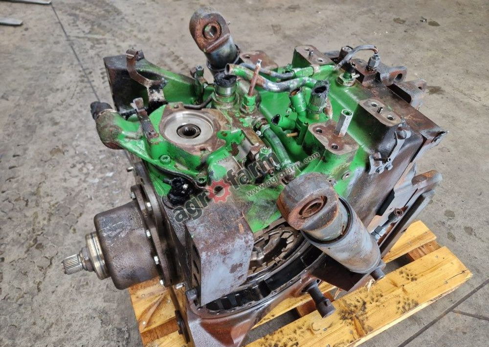 Tylny most John Deere 6195R - Коробка передач: фото 1 Tylny most John Deere 6195R - Коробка передач: фото 1