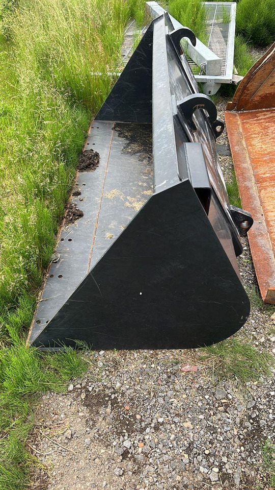 JCB Schaufel - Ковш для погрузчика: фото 2 JCB Schaufel - Ковш для погрузчика: фото 2