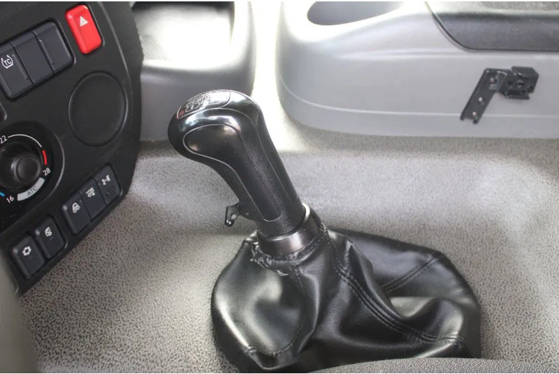 Грузовик с закрытым кузовом DAF CF 290 + EURO 6 + MANUAL: фото 12 Грузовик с закрытым кузовом DAF CF 290 + EURO 6 + MANUAL: фото 12