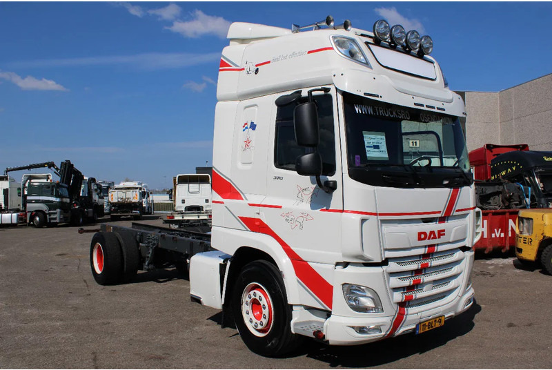 DAF CF 370 + euro 6 + ssc + full option - Грузовик-шасси: фото 2 DAF CF 370 + euro 6 + ssc + full option - Грузовик-шасси: фото 2