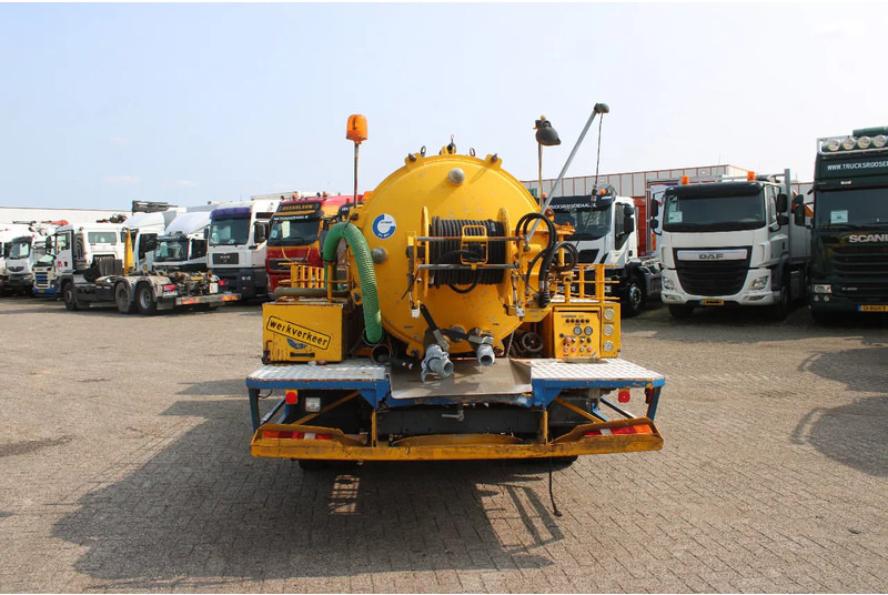 DAF LF 45.130 + RON 4.000LITER - Ассенизатор: фото 4 DAF LF 45.130 + RON 4.000LITER - Ассенизатор: фото 4