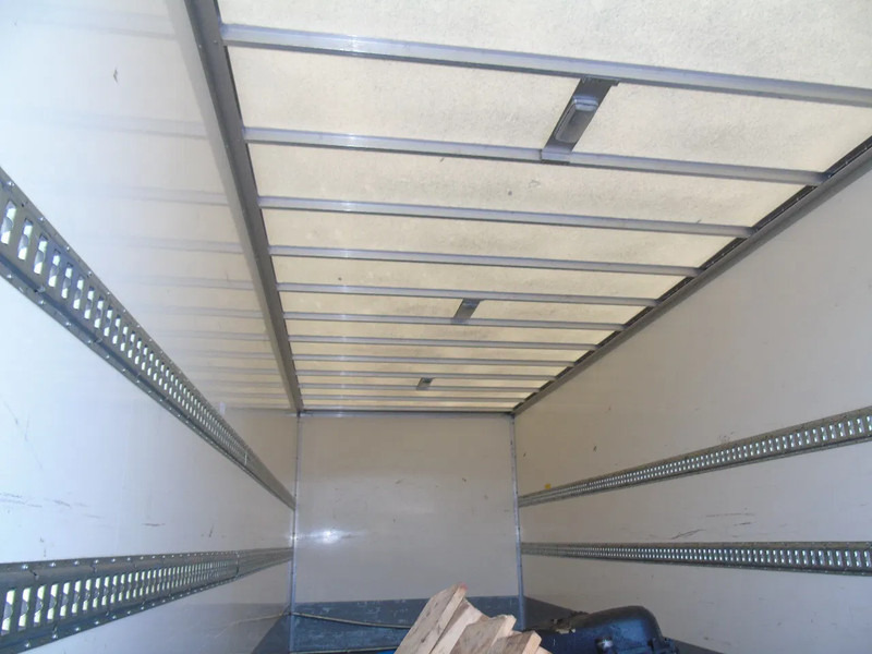 Iveco Eurocargo 120E19 + euro 6 + lift + BROKEN ENGINE - Грузовик с закрытым кузовом: фото 3 Iveco Eurocargo 120E19 + euro 6 + lift + BROKEN ENGINE - Грузовик с закрытым кузовом: фото 3