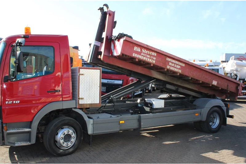 Mercedes-Benz Atego reserved!! 1218 + HYVALIFT + CONTAINER + MANUAL - Крюковой мультилифт: фото 3 Mercedes-Benz Atego reserved!! 1218 + HYVALIFT + CONTAINER + MANUAL - Крюковой мультилифт: фото 3