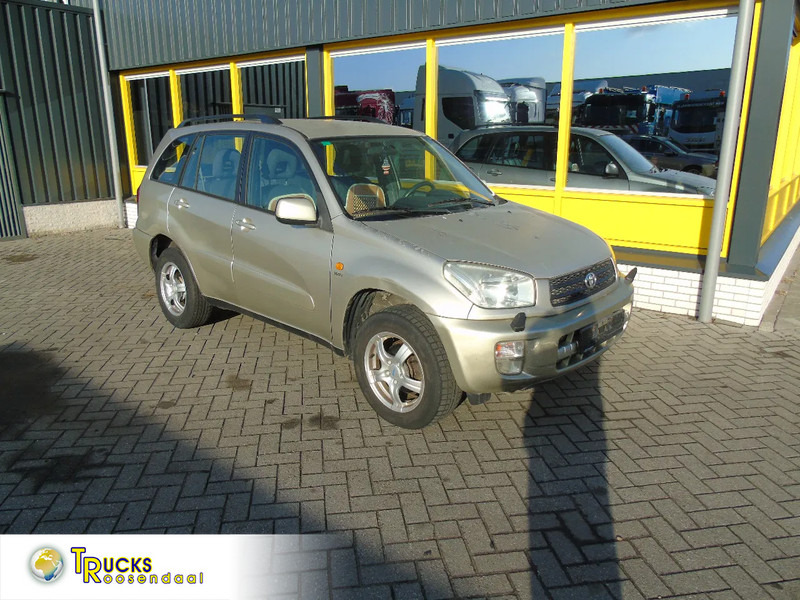 Toyota RAV4 + 4X4 + AUTOMAT + PETROL - Внедорожник: фото 1 Toyota RAV4 + 4X4 + AUTOMAT + PETROL - Внедорожник: фото 1