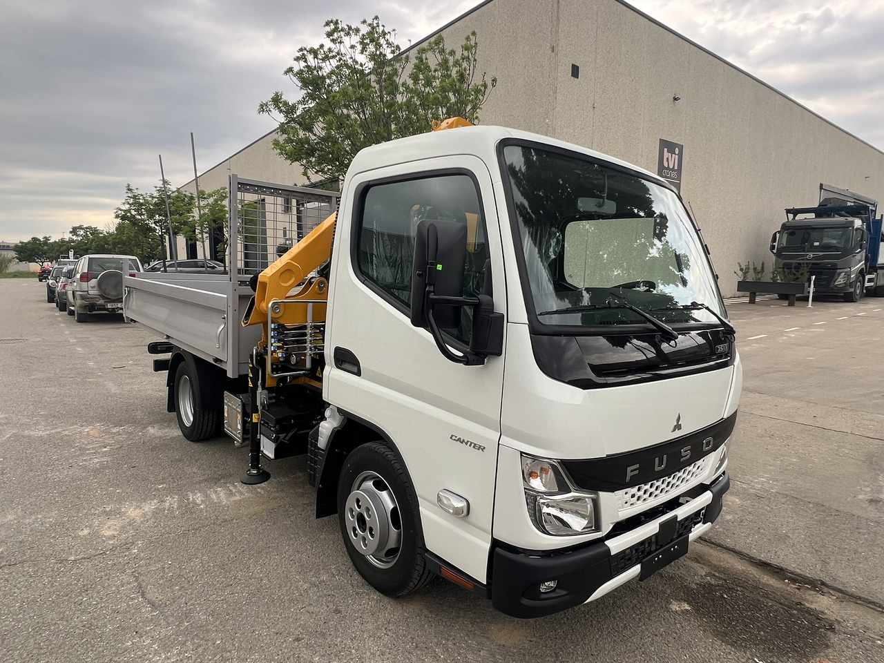 FUSO 35 3S - Автоманипулятор: фото 3 FUSO 35 3S - Автоманипулятор: фото 3