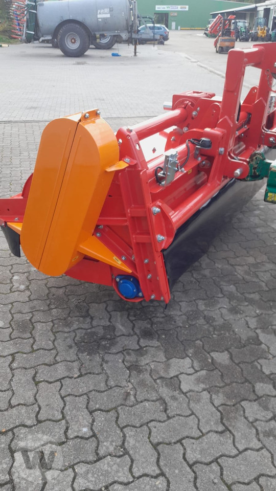 Dücker UM 27 - Косилка-измельчитель/ Мульчер: фото 3 Dücker UM 27 - Косилка-измельчитель/ Мульчер: фото 3