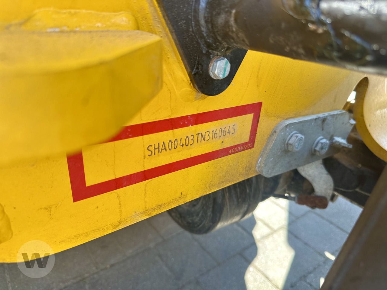 JCB 403 AGRI - Компактный фронтальный погрузчик: фото 2 JCB 403 AGRI - Компактный фронтальный погрузчик: фото 2