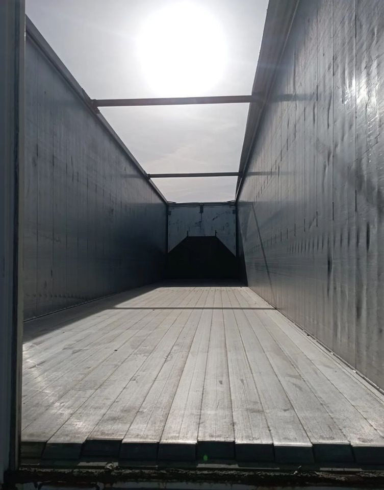 Reisch 3x Ruchoma podłoga 2 - 2022 , 1-2023 - Полуприцеп с подвижным полом: фото 5 Reisch 3x Ruchoma podłoga 2 - 2022 , 1-2023 - Полуприцеп с подвижным полом: фото 5