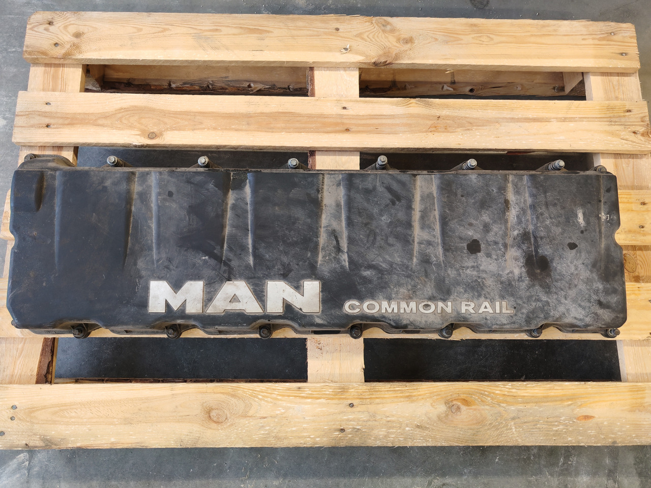 MAN TGX TGS EURO 6 / D2676 / ENGINE COVER / 51034016033 - Двигатель и запчасти: фото 2 MAN TGX TGS EURO 6 / D2676 / ENGINE COVER / 51034016033 - Двигатель и запчасти: фото 2