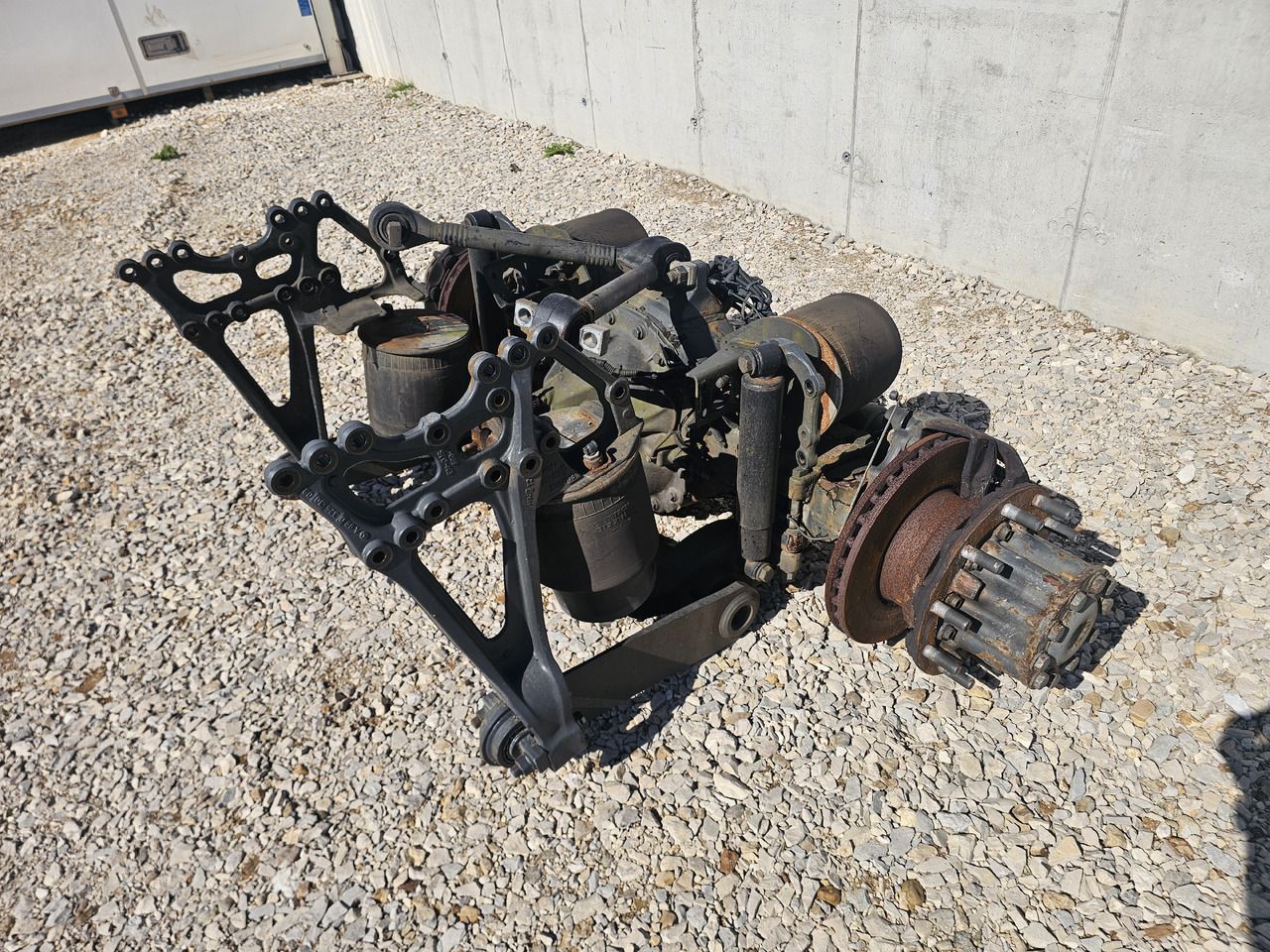 MERCEDES-BENZ ACTROS MP4 / COMPLETE REAR AXLE / R440 /RATIO: 2.733 - Задняя ось: фото 3 MERCEDES-BENZ ACTROS MP4 / COMPLETE REAR AXLE / R440 /RATIO: 2.733 - Задняя ось: фото 3