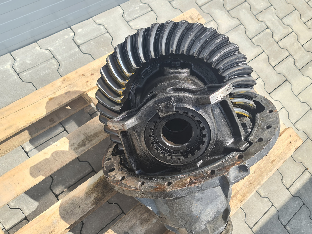 VOLVO DIFFERENTIAL DIFF / MS18X / RSS1360 / RATIO 2.85 37-13 / WORLDWIDE DELIVERY - Задняя ось: фото 3 VOLVO DIFFERENTIAL DIFF / MS18X / RSS1360 / RATIO 2.85 37-13 / WORLDWIDE DELIVERY - Задняя ось: фото 3
